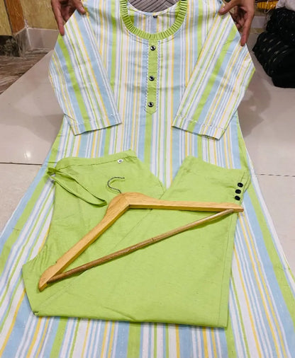 Women Kurta And Trousers